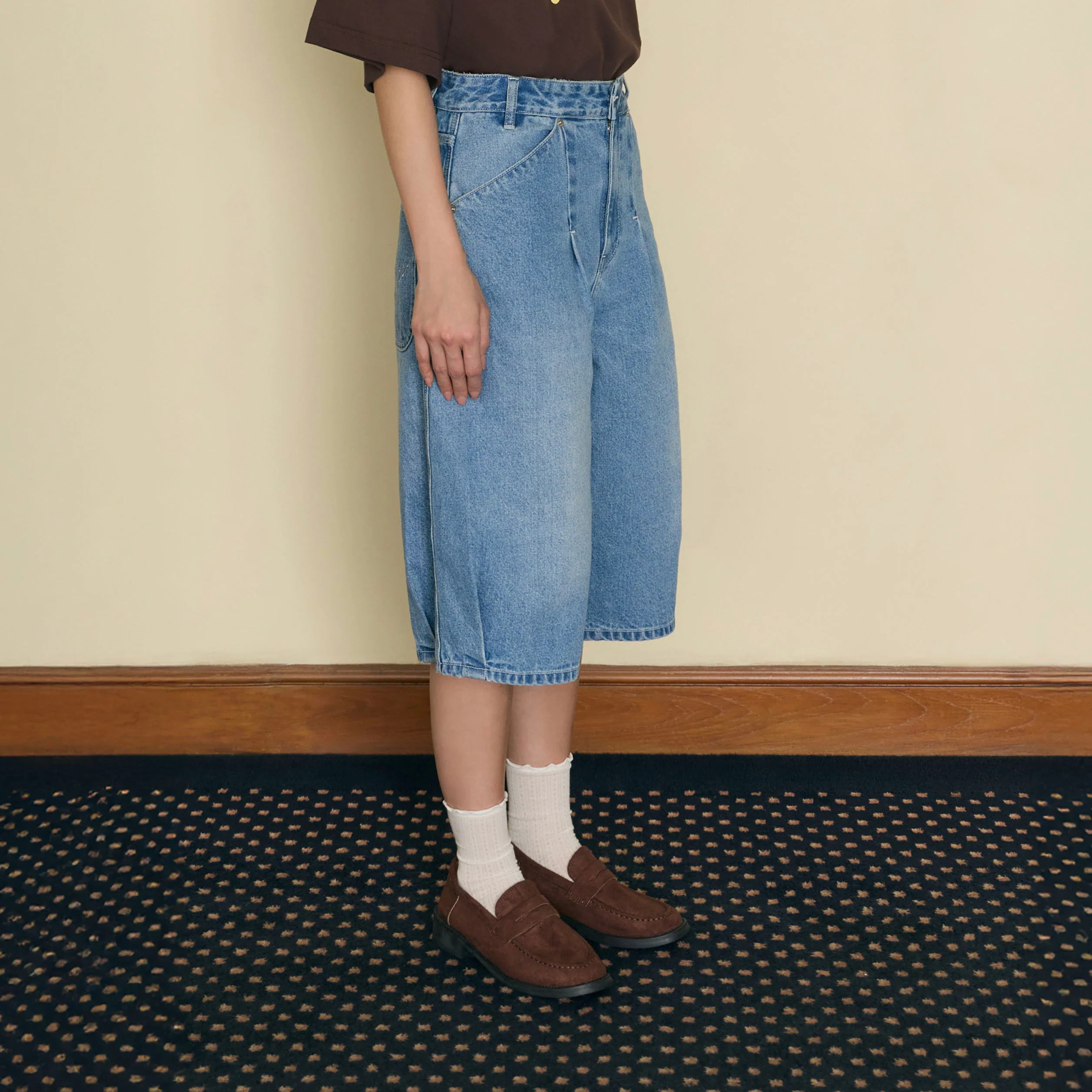 Between Moments Denim Capri | Washed Blue - Image 4