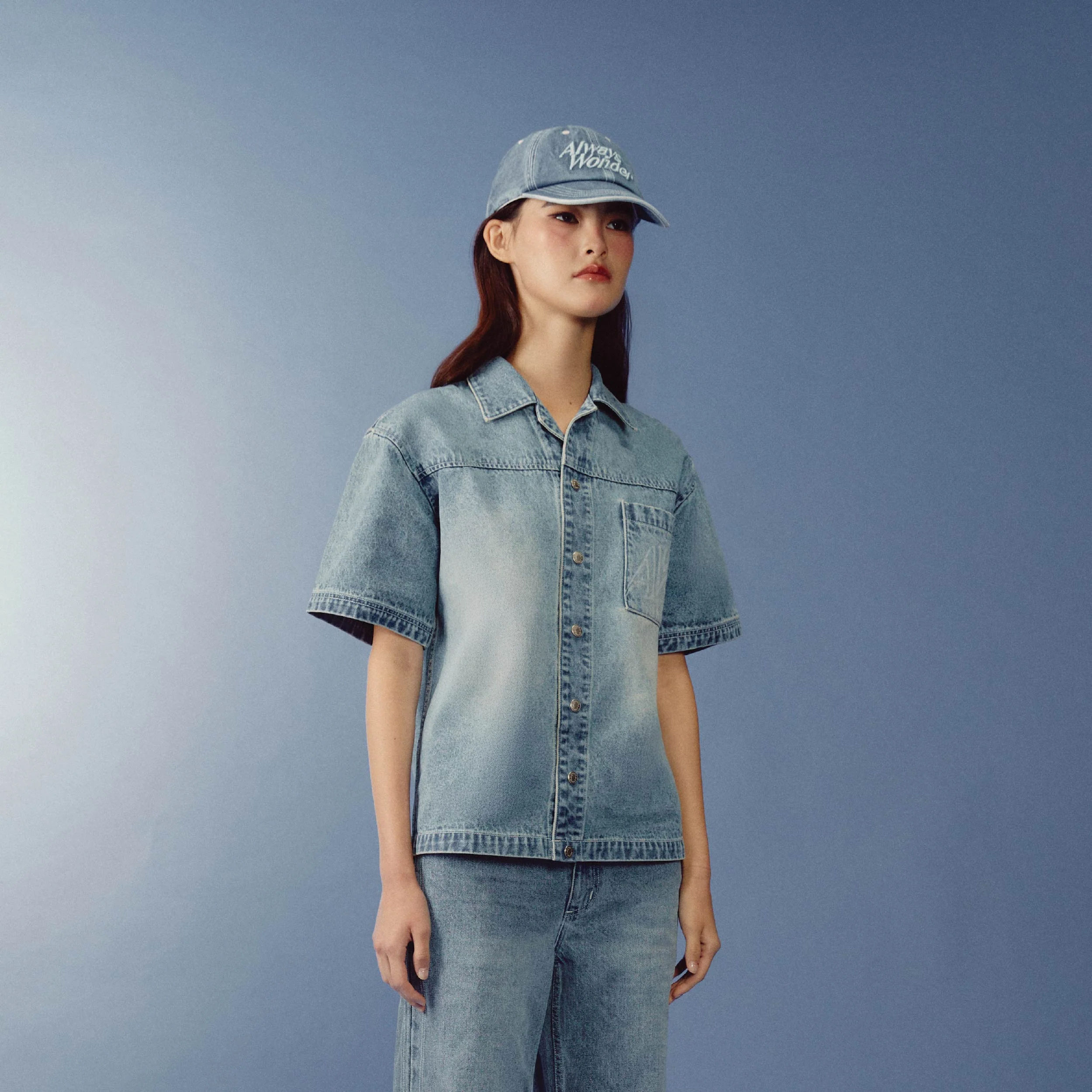 Ease Light-form Denim Shirt | Washed Sky Blue - Image 5