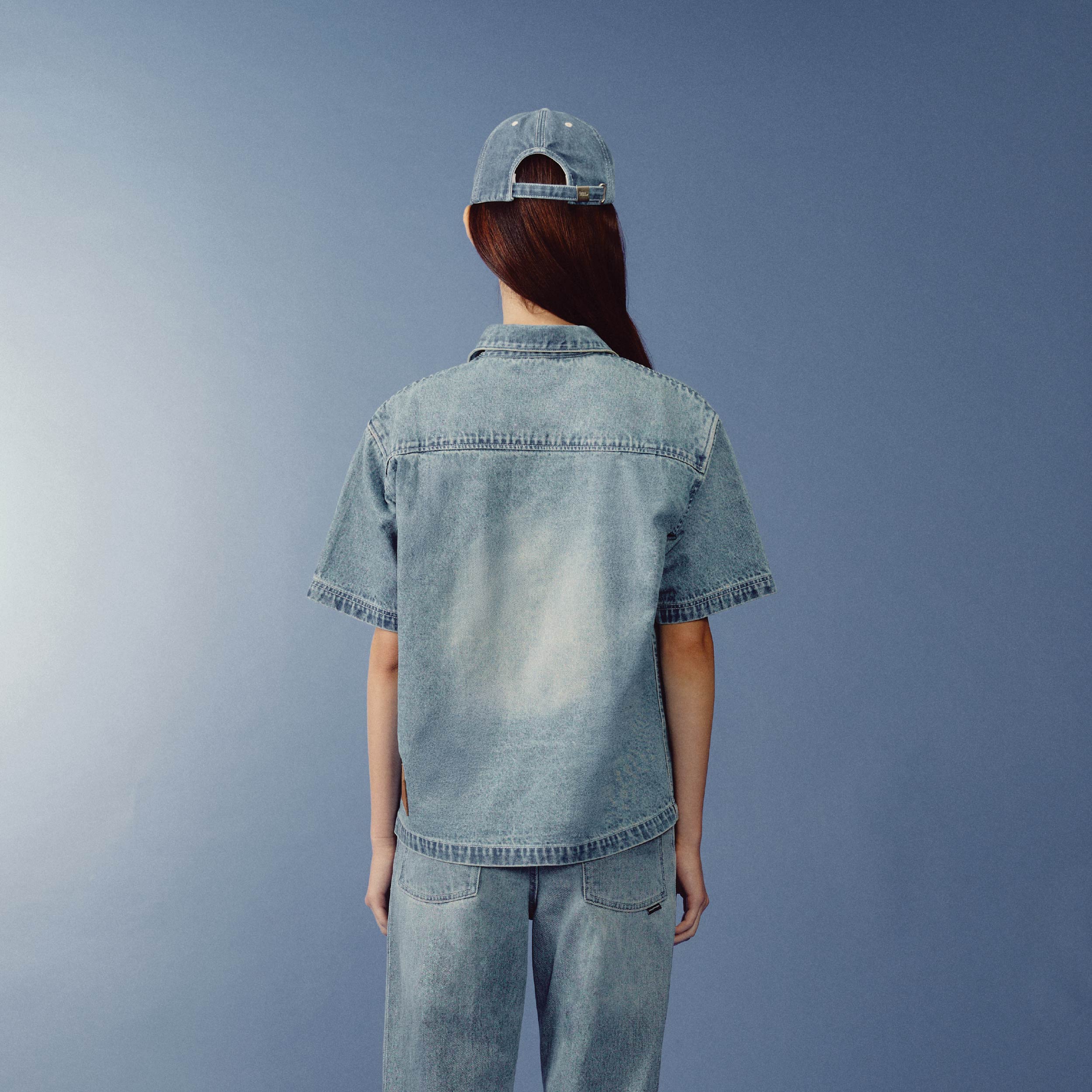 Ease Light-form Denim Shirt | Washed Sky Blue - Image 6