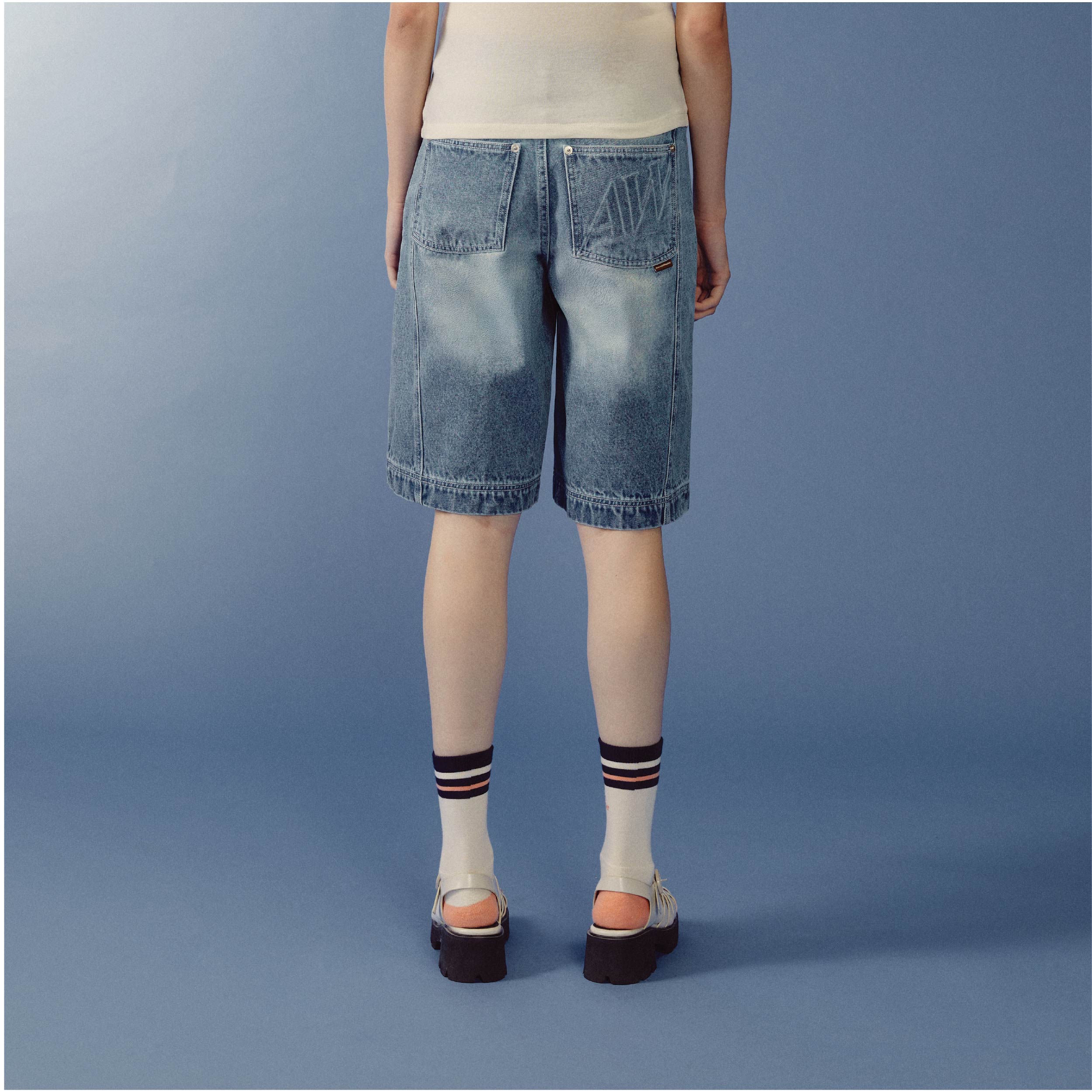 Ease Light-form Denim Shorts | Washed Sky Blue - Image 5