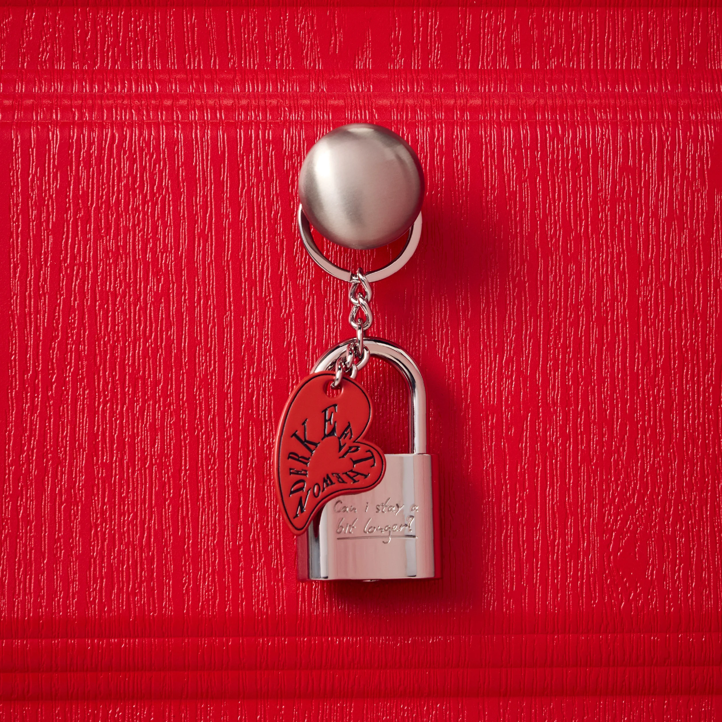 Unlock the heart keychain | Frosted silver with red love - Image 4